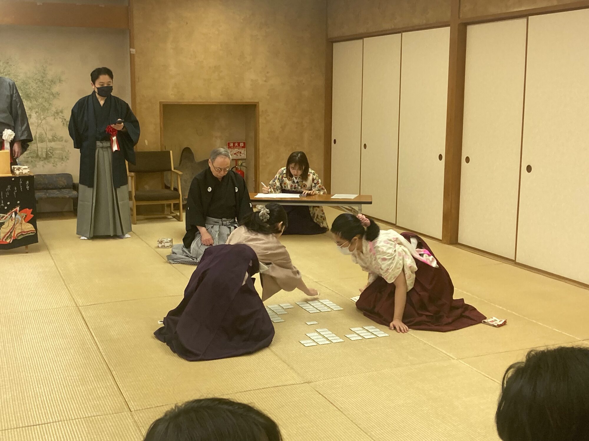 小倉百人一首競技かるた第70期名人位・第68期クイーン位挑戦者決定戦 | 全日本かるた協会